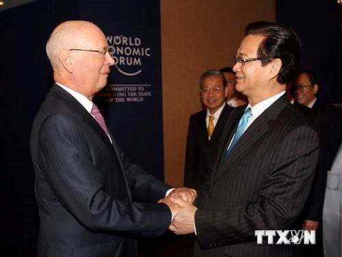 Премьер-министр СРВ встретился с председателем Всемирного экономического форума - ảnh 1